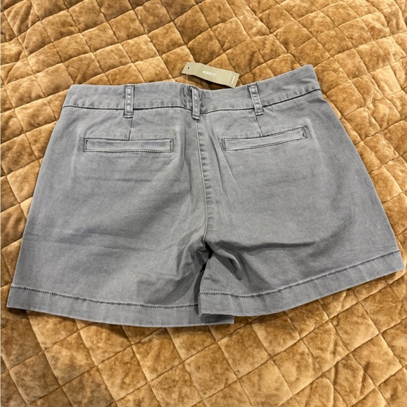 J.CREW flattering “fair trade factory “ chunk shorts w/pockets,see pic 4 details - Picture 2 of 12